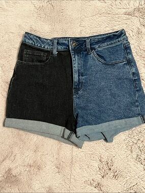 Rue21 Two-Tone Black & Blue Denim High-Rise Shorts